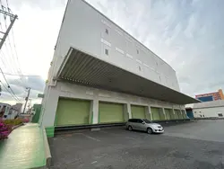 東京都江戸川区松江の倉庫